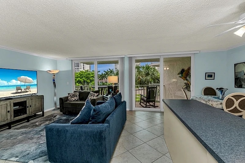 1 Bedroom / New Furniture / Direct beach access / Across from J.W. Marriott! in Marco Island, Florida, United States — photo 5