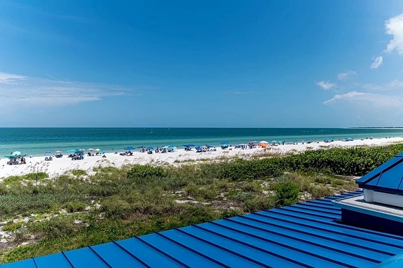 Relaxing Beachfront Stay at The Apollo in Marco Island, Florida, United States — photo 4