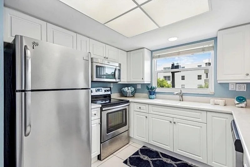 Luxurious Island 3 Bed Retreat I Walk to Beach in Marco Island, Florida, United States — photo 5