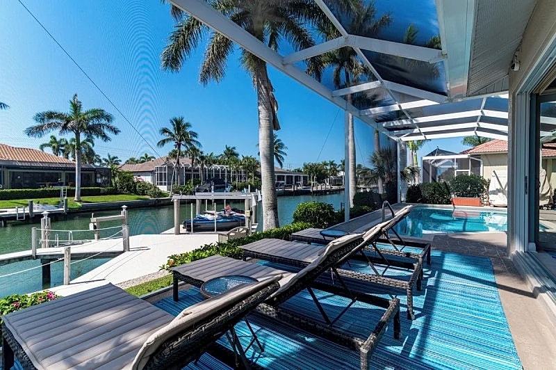 New Listing! Updated & Waterfront I Walk to Beach in Marco Island, Florida, United States — photo 3