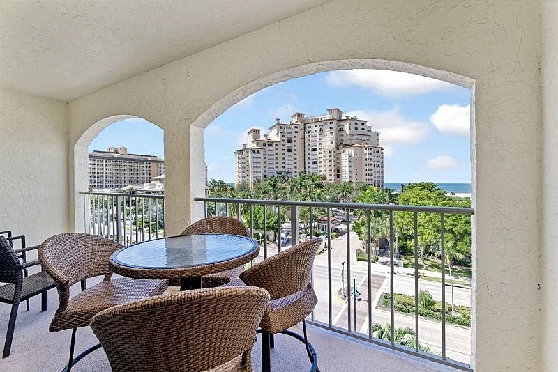 Top Floor Condo, Steps Away From J.W. Marriott and Beach Access! in Marco Island, Florida, United States — photo 3