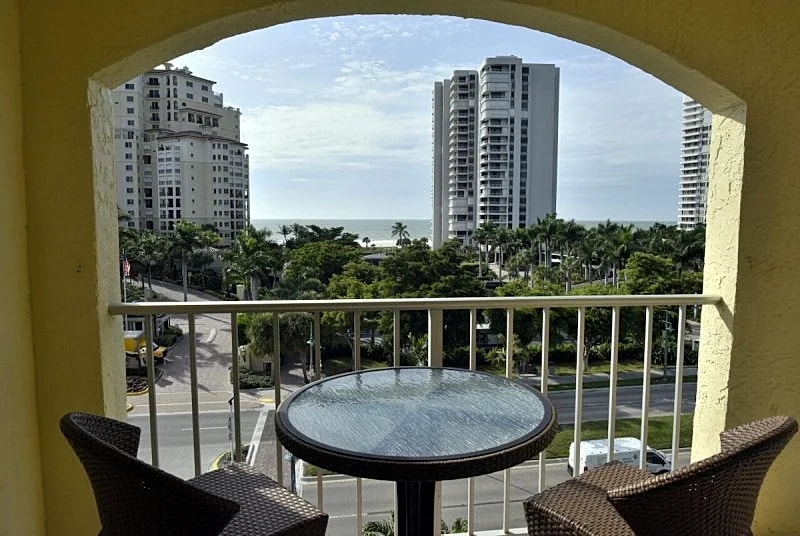 Top Floor Condo, Steps Away From J.W. Marriott and Beach Access! in Marco Island, Florida, United States — photo 5