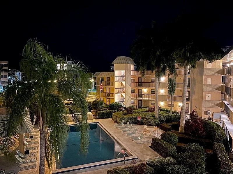 End Unit Steps from Beach Access w/ No Crazy Beach Prices!!! in Marco Island, Florida, United States — photo 2