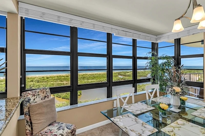 Panoramic Views, Private Balcony on 15th Floor, End Unit in Marco Island, Florida, United States — photo 5