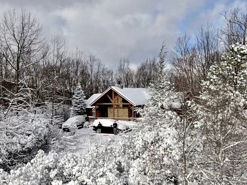 "STUNNING CHALET" -Perfect Location for Family Reunions, Retreats, & Gatherings. in Gatlinburg, Tennessee, United States — photo 3