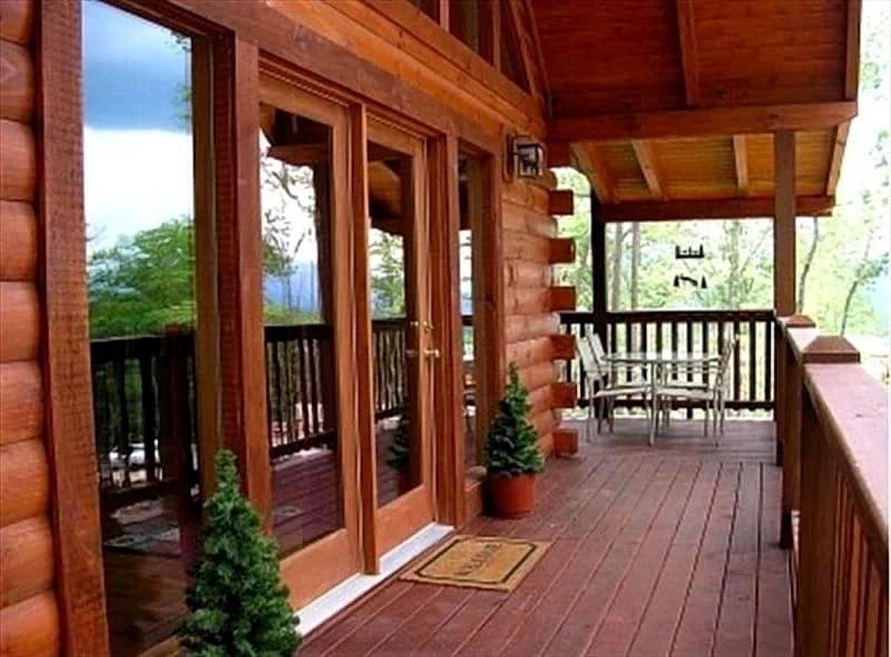 STUNNING 5 STAR CABIN - BREATHTAKING VIEWS. "Highest Location in BBF w/Hot Tub" in Gatlinburg, Tennessee, United States — photo 3