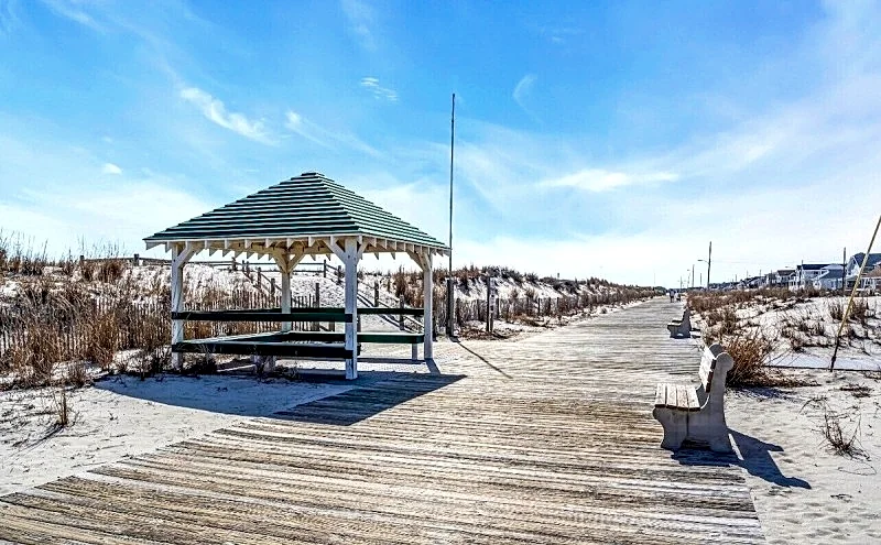 2-Bedrm, 1-Bathrm Perfect location for a family in Seaside Park, New Jersey, United States — photo 3
