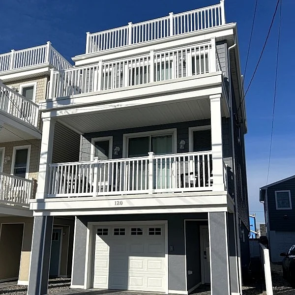'Wow" 5-Bedroom, 4-Bathroom, Beach Block in Seaside Heights, New Jersey, United States — photo 1