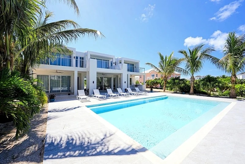 Pure Water Villa - Grace Bay Beach - New 5 Bedroom Villa in Leeward Settlement, Caicos Islands, Turks and Caicos Islands — photo 5