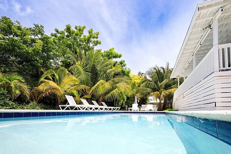 Villa Pure Serenity - Near Grace Bay Beach - Newly Remodelled in Leeward Settlement, Caicos Islands, Turks And Caicos Islands — photo 2