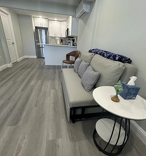 Re-Model 2-Bdrm, King Bed, North End, Beach Block