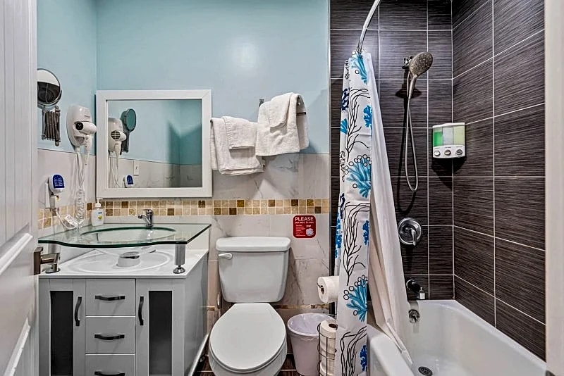Spacious 4-bedroom, 2-Bath Beach Block in Seaside Heights, New Jersey, United States — photo 4