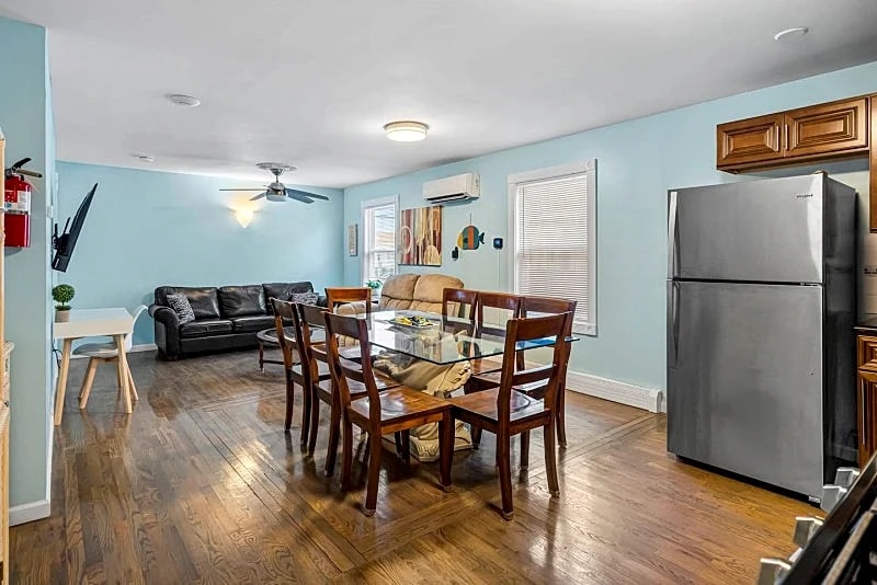 Spacious 4-bedroom, 2-Bath Beach Block in Seaside Heights, New Jersey, United States — photo 2