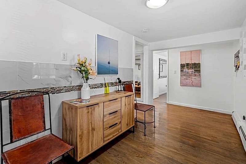 Wow: a 5-bedroom 2-bathroom Beach Block. in Seaside Heights, New Jersey, United States — photo 2