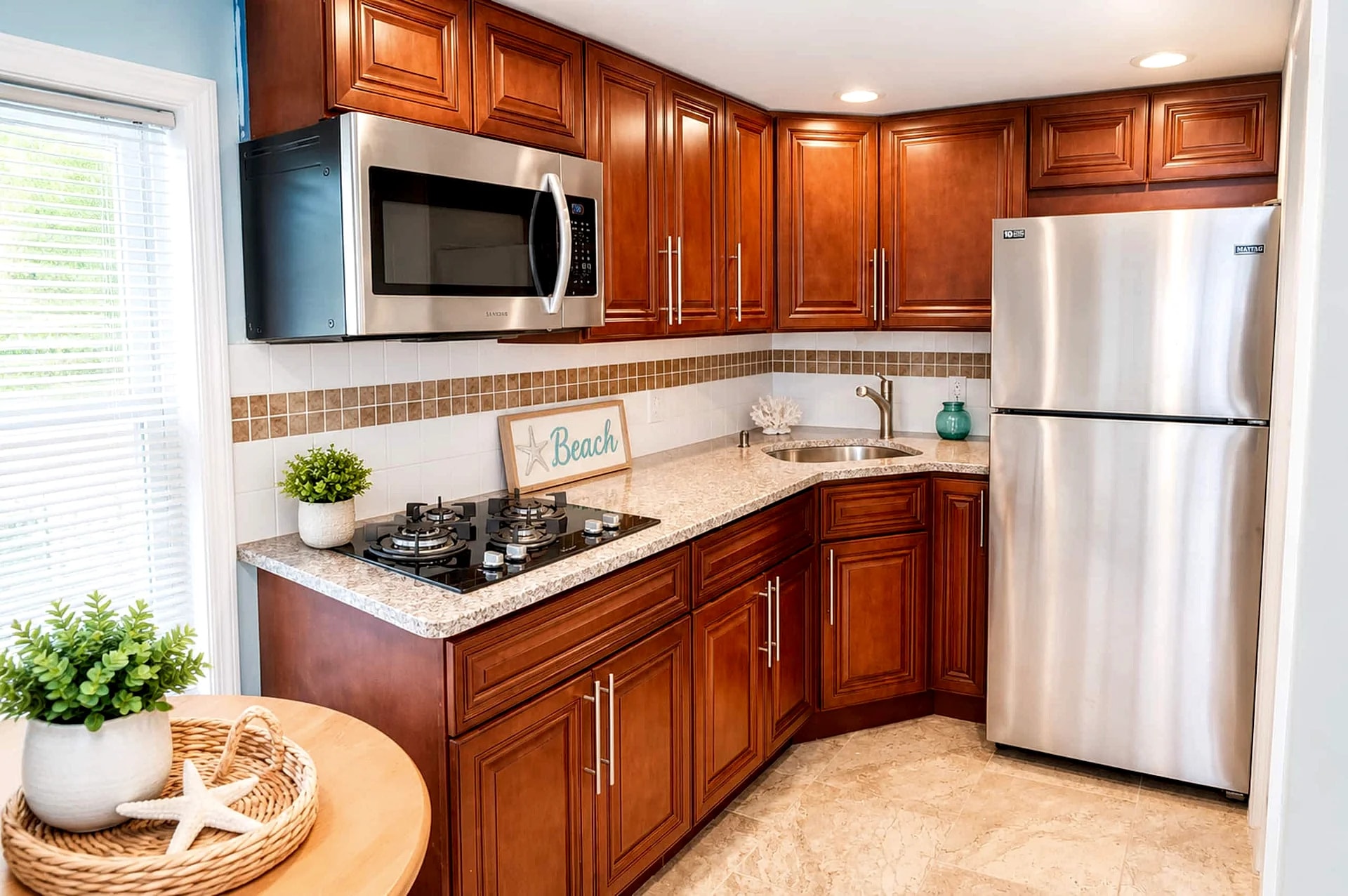 Beach Block Bliss! 2bdrm, steps to the Beach! in Seaside Heights, New Jersey, United States — photo 3