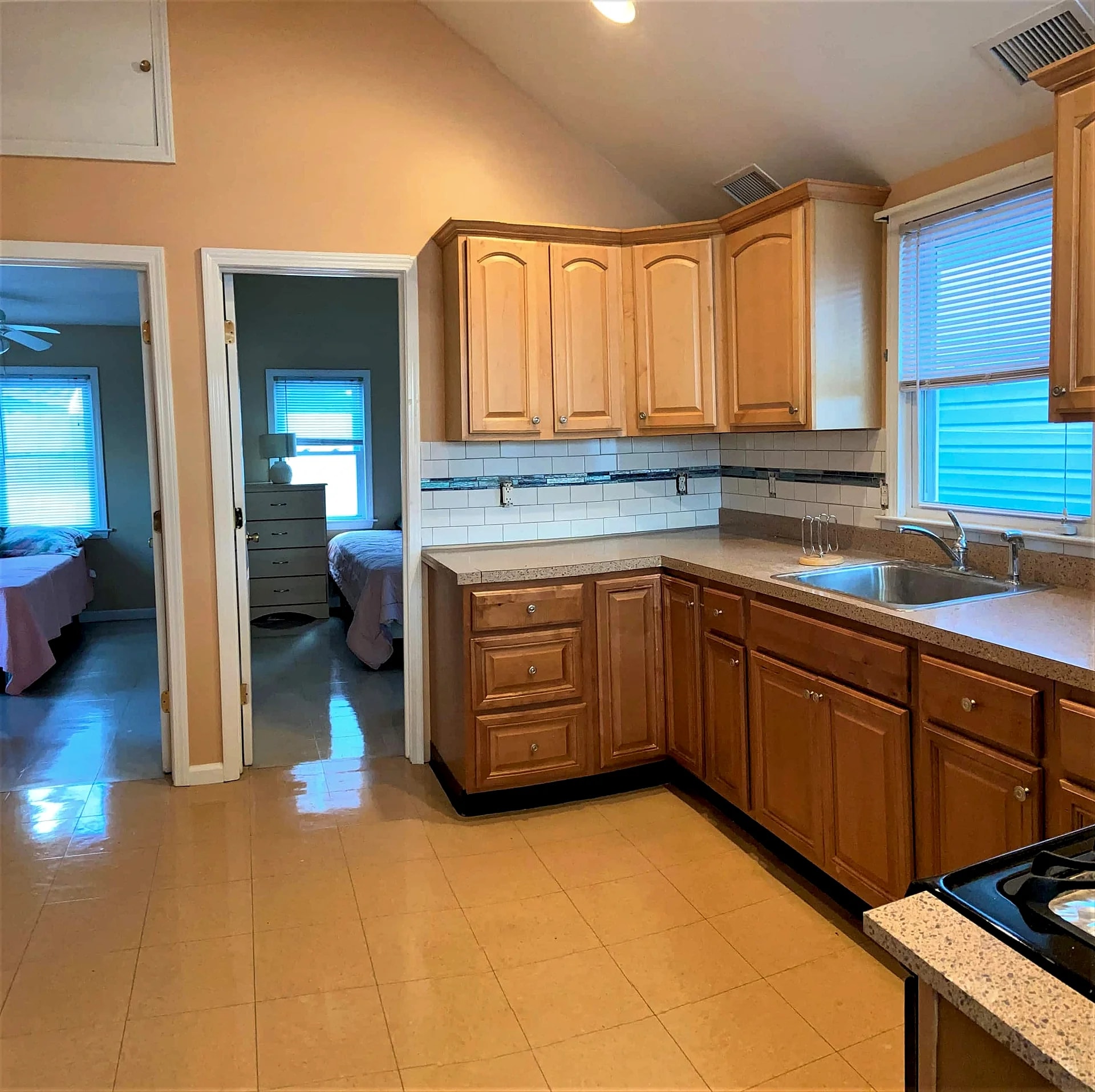 Wow. Lowest Price, 2-Bedroom Getaway, Pet Friendly in Seaside Heights, New Jersey, United States — photo 3