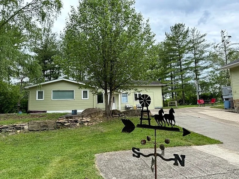Twin Lake Retreat w/ Lakeview near Hocking Hills in Albany, Ohio, United States — photo 2