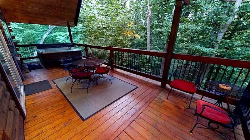 Rusty Lantern Cabin Hocking Hills Pet Friendly 57 acres in Logan, Ohio, United States — photo 4