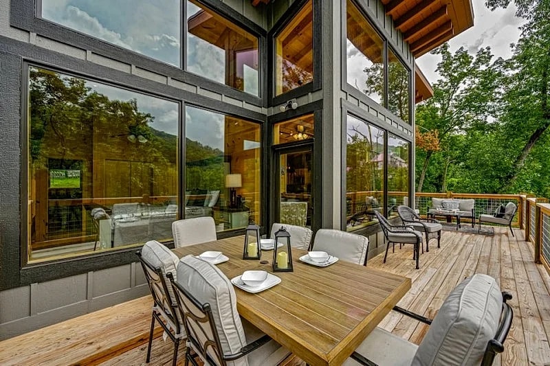 A Bear's Gatlinburg Splash! Private & Quiet, Hot tub, Indoor Pool in Gatlinburg, Tennessee, United States — photo 3