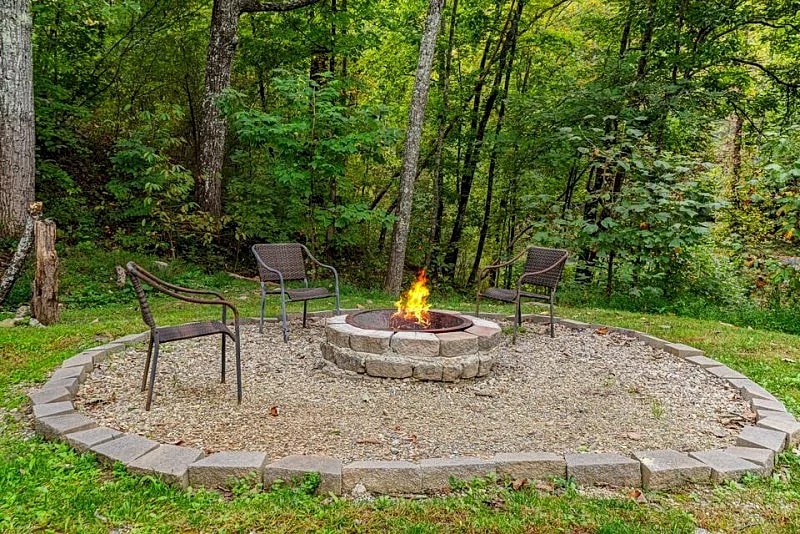 The Ponderosa Rustic Cabin w/Private Indoor Heated Pool in Sevierville, Tennessee, United States — photo 4