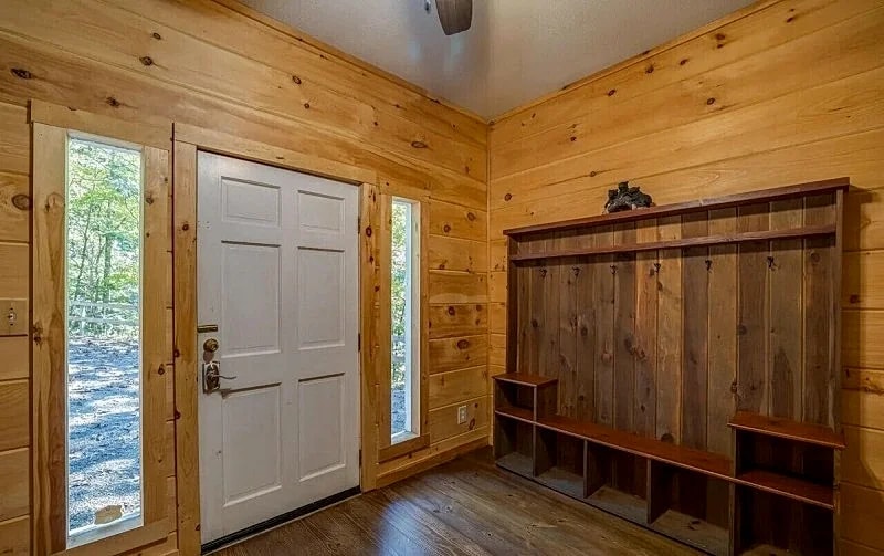 The Backyard Bear Rustic Cabin: Firepit, Wood Fireplace in Gatlinburg, Tennessee, United States — photo 5