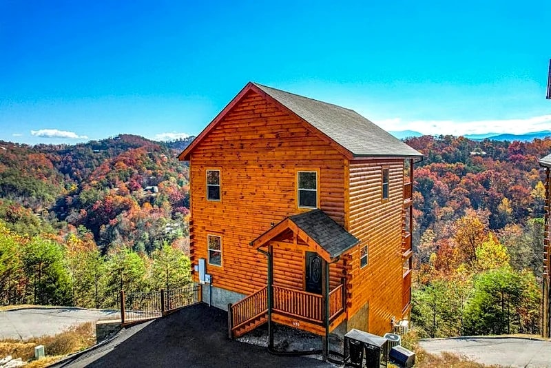 Cloud Splash: Indoor Heated Pool, Game Room, Fireplace in Sevierville, Tennessee, United States — photo 4