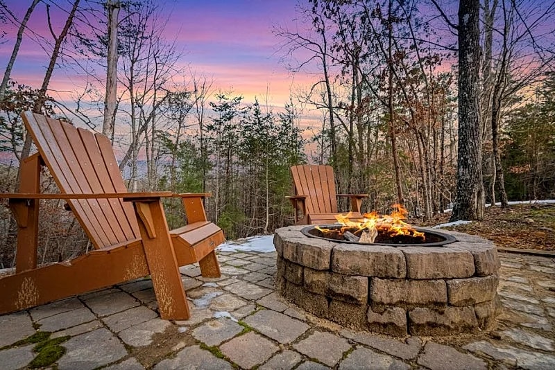 A Bear's Poolin Paradise: Private Pool, Hot Tub, GameRoom in Sevierville, Tennessee, United States — photo 3