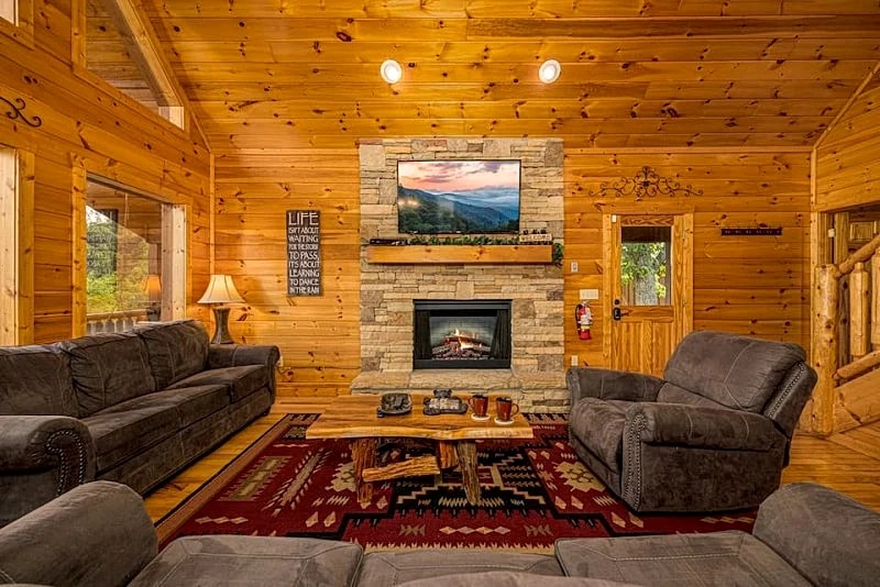 Great View, Hot Tub, Theater, Grill & Fireplace, Free attractions! in Sevierville, Tennessee, United States — photo 5