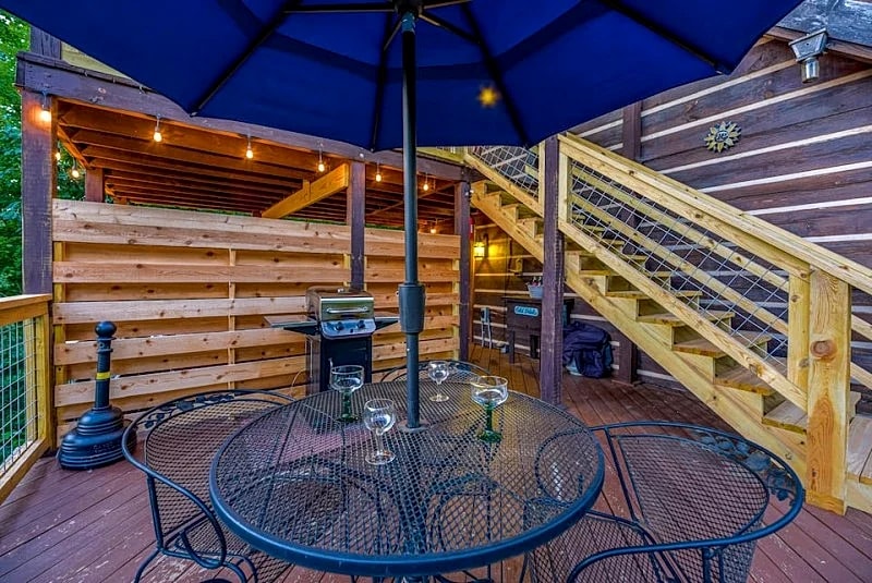 Big Sky View Cabin w/ Private Balcony, Grill, Game Room in Pigeon Forge, Tennessee, United States — photo 5