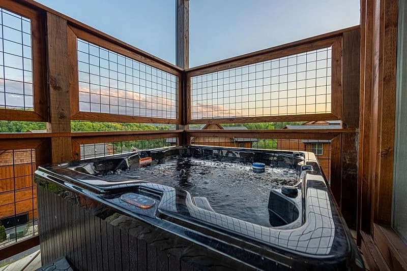 Smoky Mountain Paradise! Private Pool, Gameroom, Hot Tub in Sevierville, Tennessee, United States — photo 4