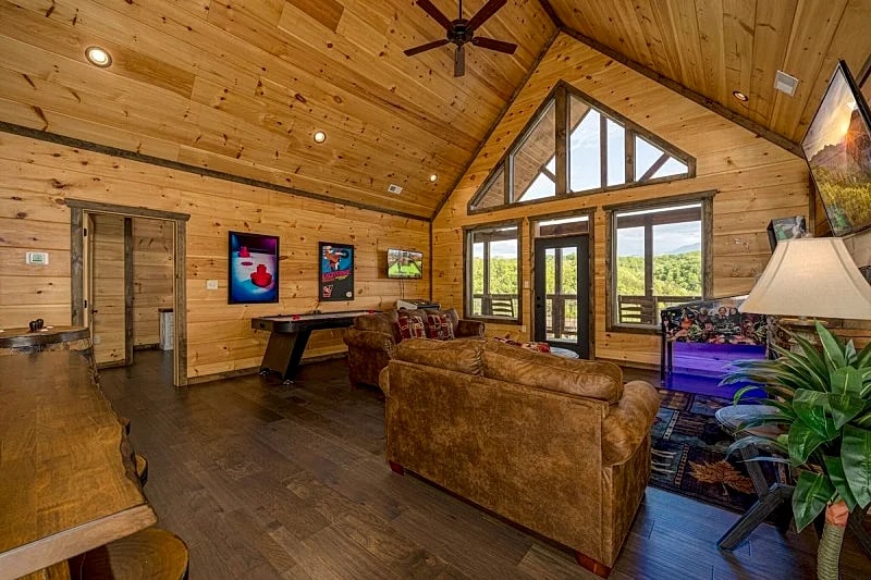 Smoky Mountain Paradise! Private Pool, Gameroom, Hot Tub in Sevierville, Tennessee, United States — photo 3