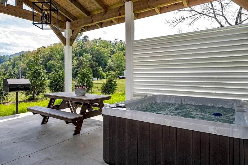 The Farmhouse in Pigeon Forge w/ Big Private Pool, Fire-pit in Sevierville, Tennessee, United States — photo 4
