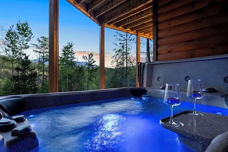 My Makers Manor Cabin in Pigeon Forge w/ Hot Tub, Theater in Sevierville, Tennessee, United States — photo 2
