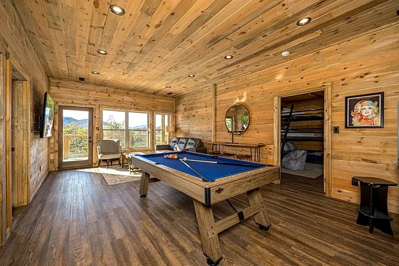 A Stoney Mountain View Cabin w/ Panoramic views, Hot tub in Sevierville, Tennessee, United States — photo 3