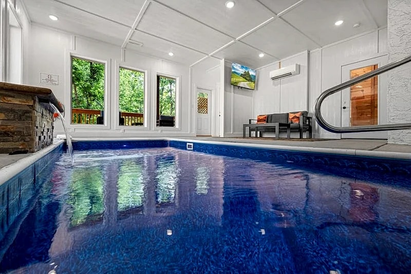 A Bear's Creek Oasis Cabin w/ Indoor Pool, Hot Tub, Putt Putt