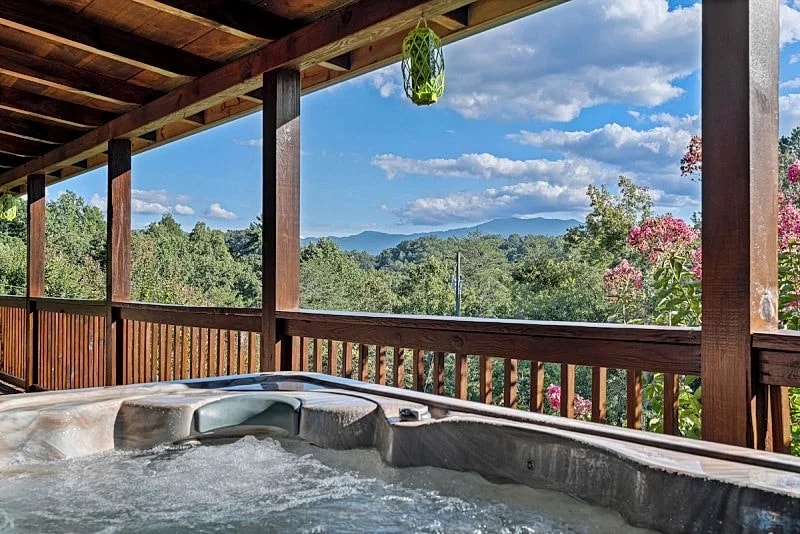Licking Spring Hideaway w/ Epic Views, Hot Tub, Game Room in Pigeon Forge, Tennessee, United States — photo 5
