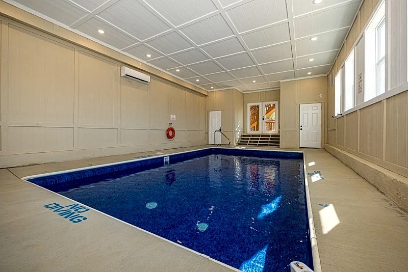 Bear Hands Retreat, Amazing Arcade, Pavilion Pool, Hot Tub in Sevierville, Tennessee, United States — photo 3
