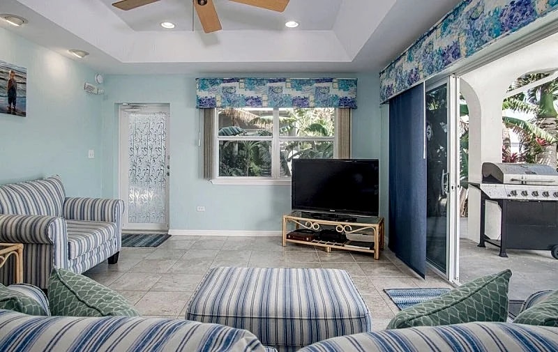 Mermaid Magic 3BR KCB Duplex w/ Dock & Cabana Club in Key Colony Beach, Florida, United States — photo 4