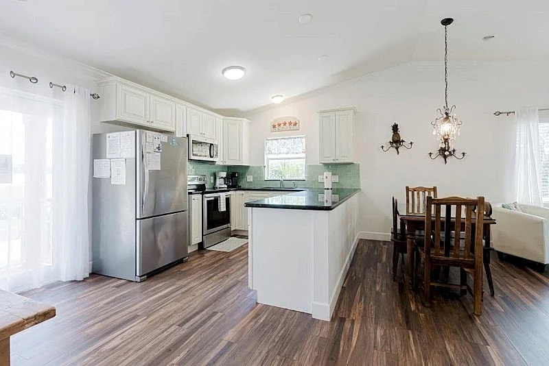The Conch House Renovated 3bed/2bath Canal-Front in Marathon, Florida, United States — photo 4