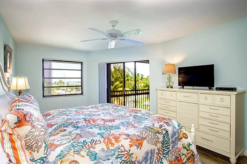 Marathon Key Beach Club E202 2BR 2BA Condo w/ Docks in Marathon, Florida, United States — photo 4