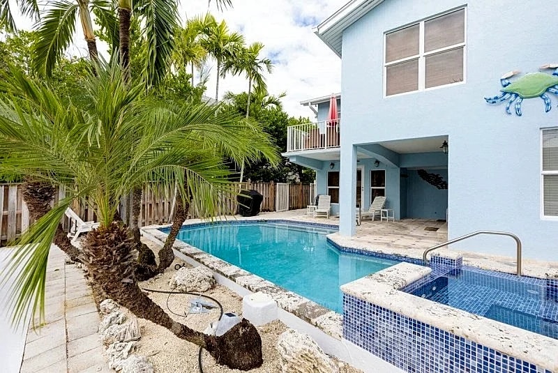 Sweet Retreat! 4 bedroom 2.5 Baths Sombrero Beach in Marathon, Florida, United States — photo 5