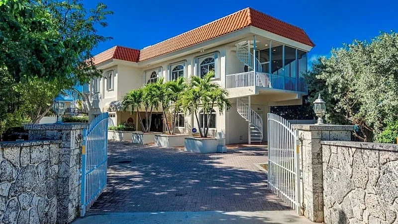 Vaca Cut Sunsets 5 bed 4 bath home with pool Gulf Views