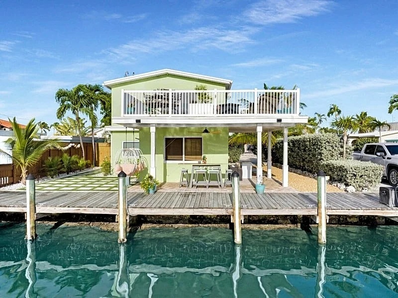 Vaca Vista 3 bed 3 bath pool and 2 jacuzzi`s 60 ft Dockage in Marathon, Florida, United States — photo 5