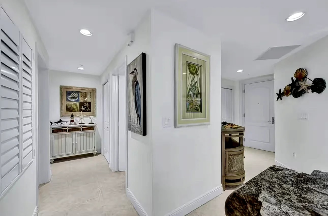 Cape Harbour 12th floor condo!!! 'Low Season' Rates start at $975 a week!! in Cape Coral, Florida, United States — photo 2