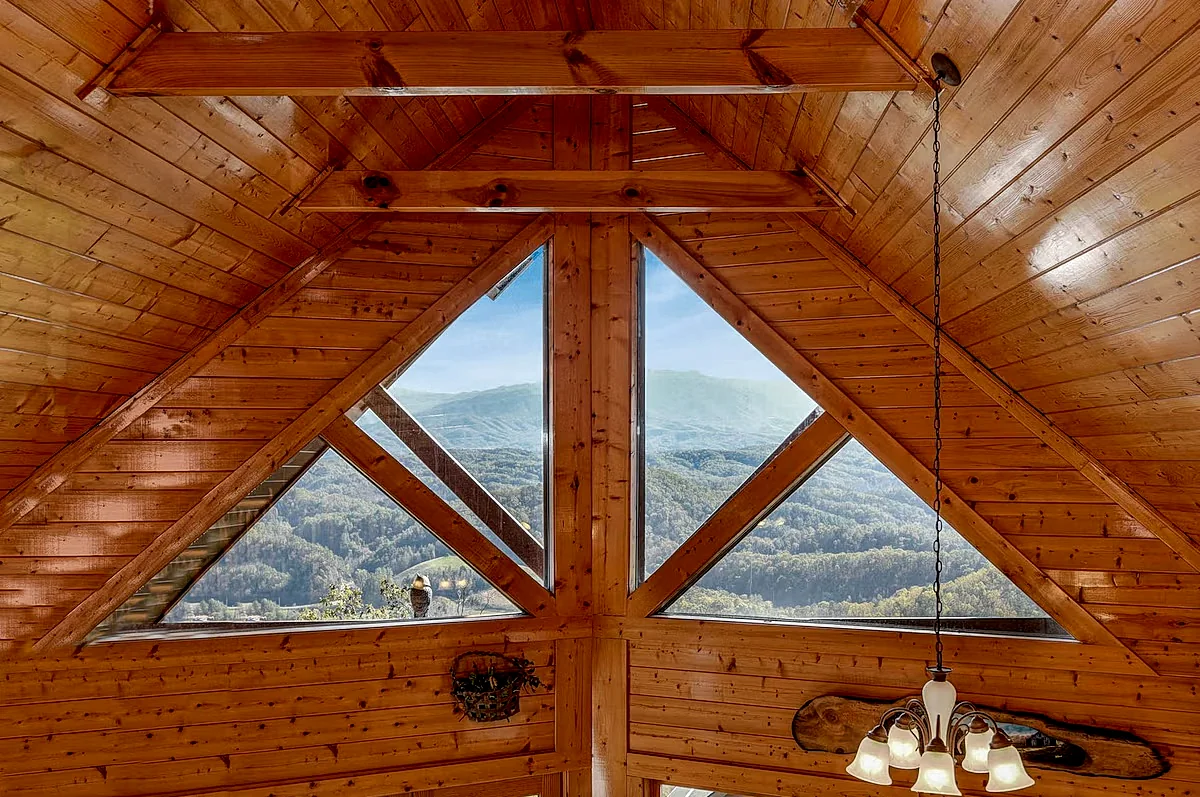 Top of Beautiful Legacy Mountain Resort, Amazing Views, Game Room 2 king suites in Sevierville, Tennessee, United States — photo 4