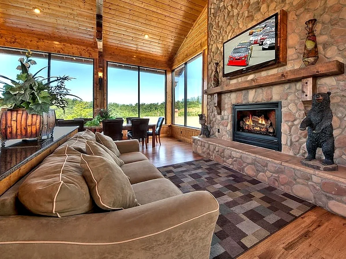 Romantic Escape with panoramic Mountain Views, great location 2.5 steps to enter in Sevierville, Tennessee, United States — photo 4