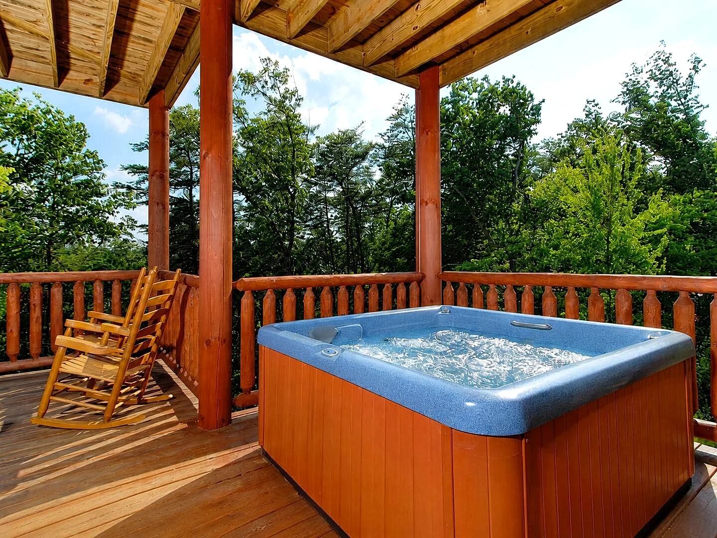 A Cabin of Dreams: Smoky Mountain Cabin Rental in Sevierville, Tennessee, United States — photo 3