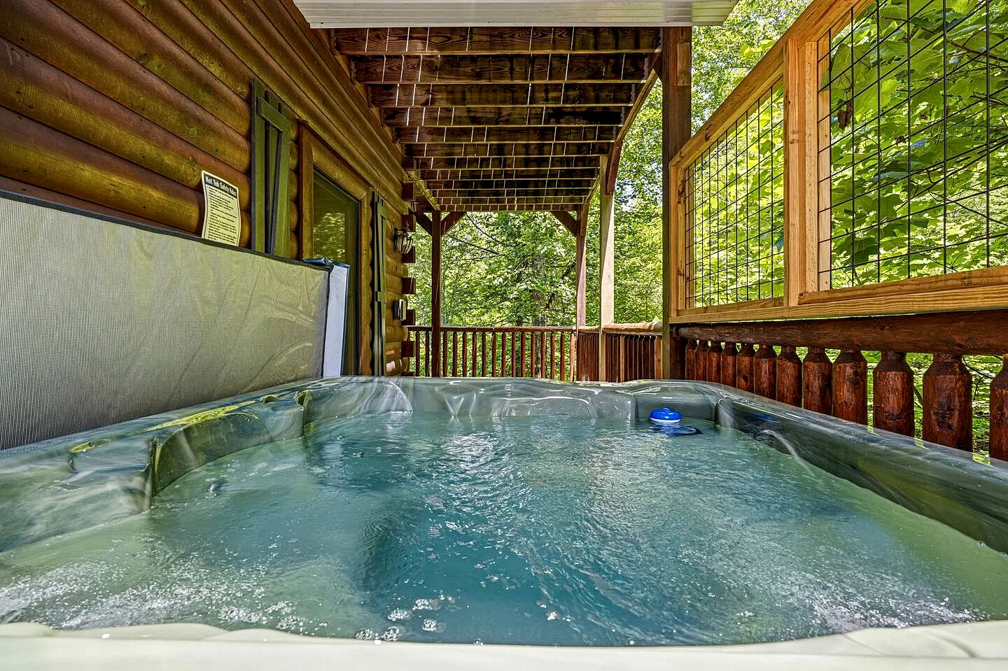 Libo 5BR Gatlinburg Cabin w/ Hot Tub + Game Room