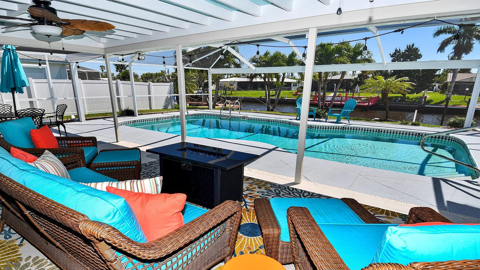 Coral Sunshine - large south terrace with pool/spa