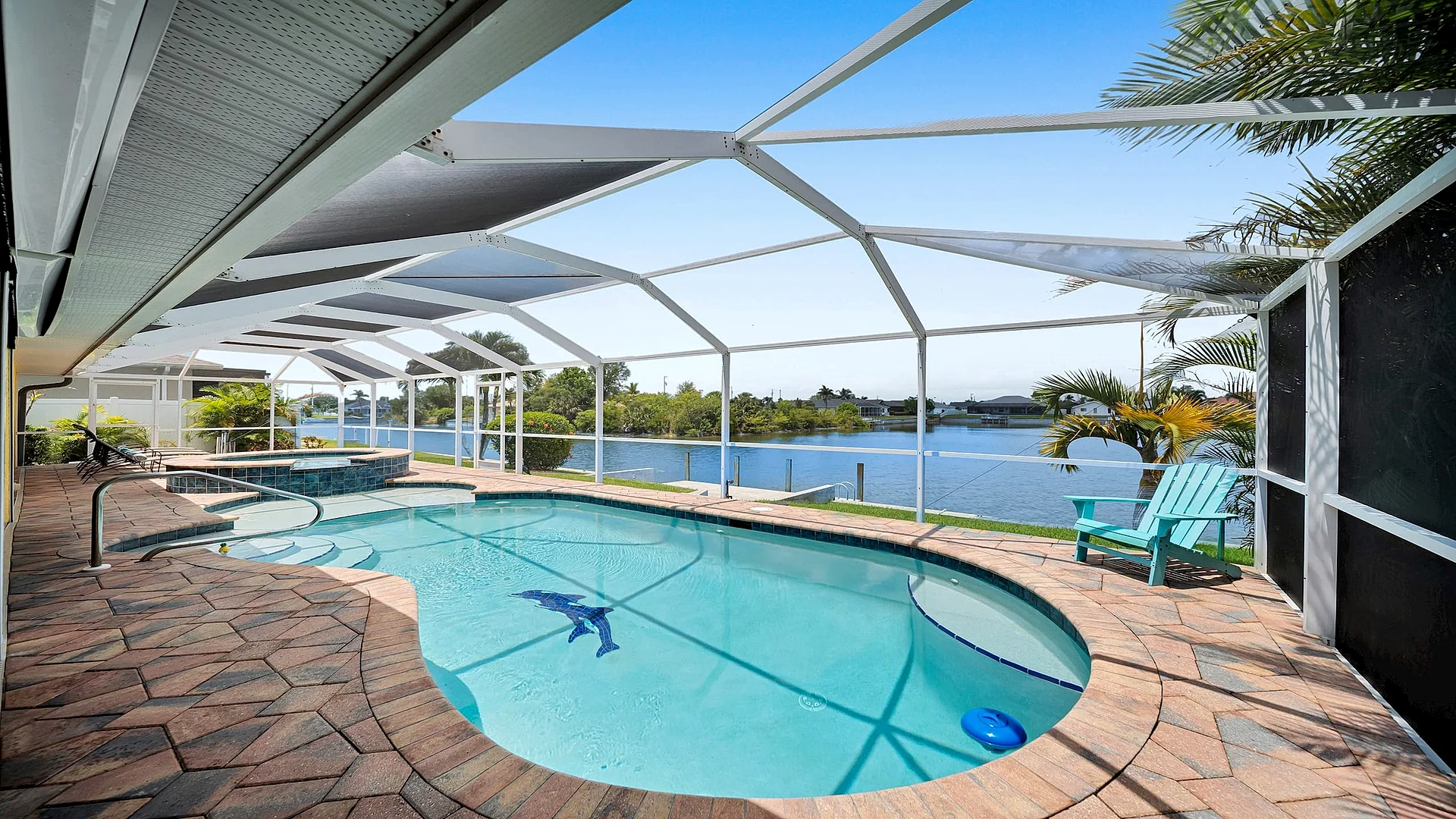 Casa de La Vista – Pool & Spa with lakefront view in Cape Coral, Florida, United States — photo 2